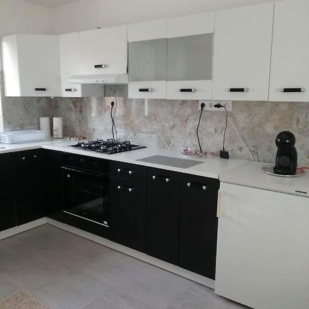Appartement Horvath Apartman à Keszthely Extérieur photo