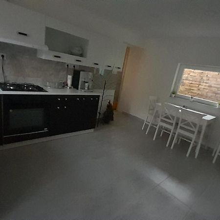 Appartement Horvath Apartman à Keszthely Extérieur photo