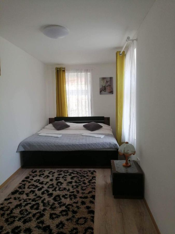 Appartement Horvath Apartman à Keszthely Extérieur photo