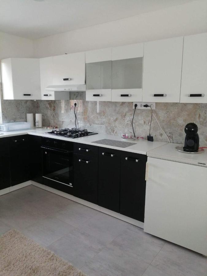 Appartement Horvath Apartman à Keszthely Extérieur photo