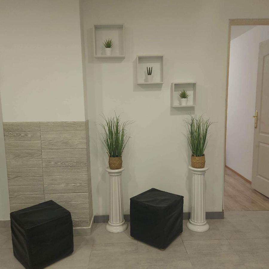 Appartement Horvath Apartman à Keszthely Extérieur photo